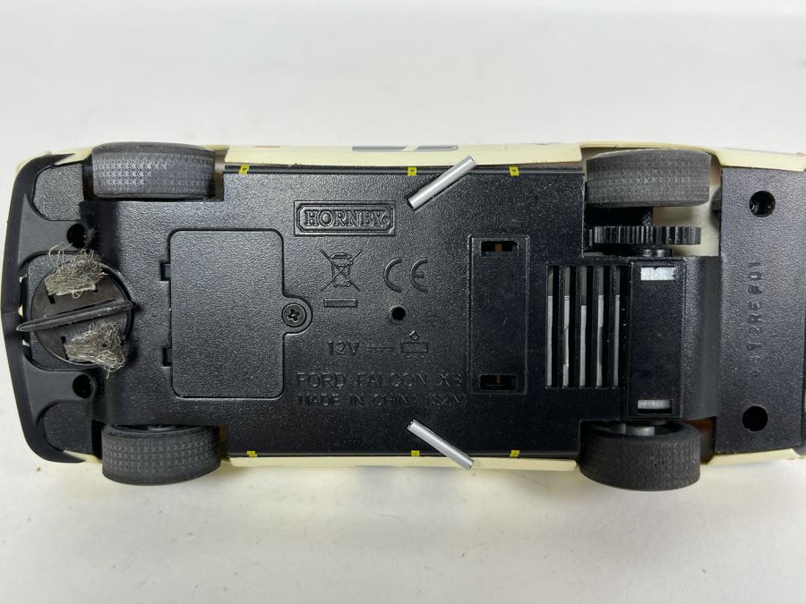 Scalextric Hornby Ford Falcon XB No. 9 Slot Car [Photo 6]