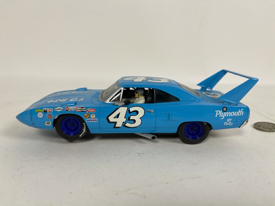 Carrera Richard Petty No. 43 Plymouth Slot Car