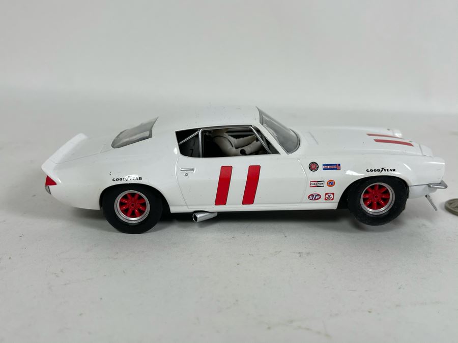 Scalextric Hornby 1970 Chevrolet Camaro No. 11 Slot Car [Photo 5]