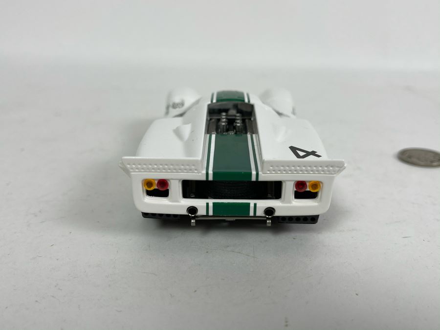 Fly Classic Lola T70 Mk 3B No. 4 Slot Car [Photo 6]