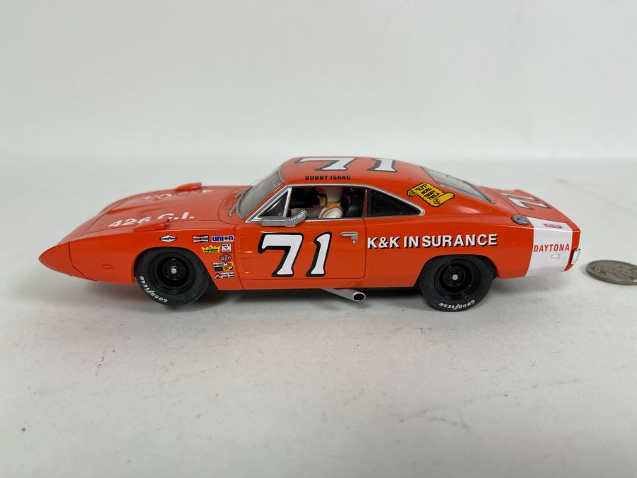 Carrera Evolution Dodge No. 71 Slot Car [Photo 4]