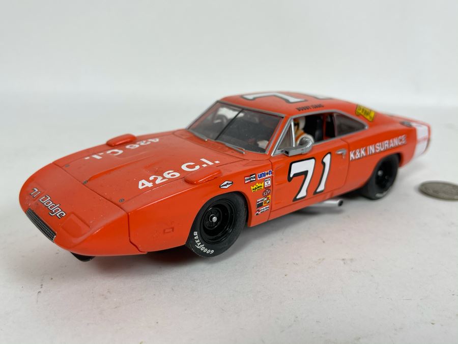 Carrera Evolution Dodge No. 71 Slot Car [Photo 2]