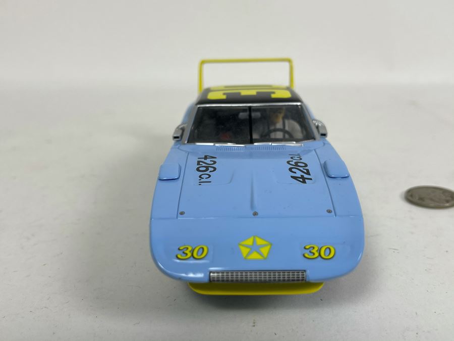 Carrera Evolution Dodge No. 30 Slot Car [Photo 4]