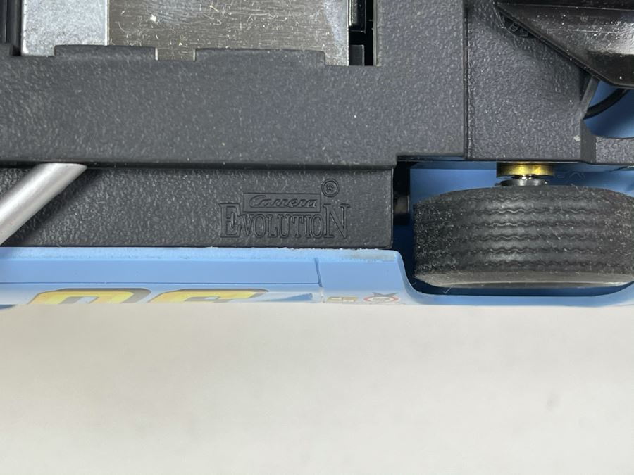 Carrera Evolution Dodge No. 30 Slot Car [Photo 8]