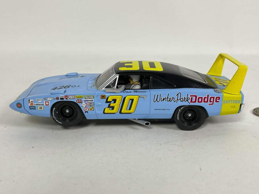 Carrera Evolution Dodge No. 30 Slot Car [Photo 2]