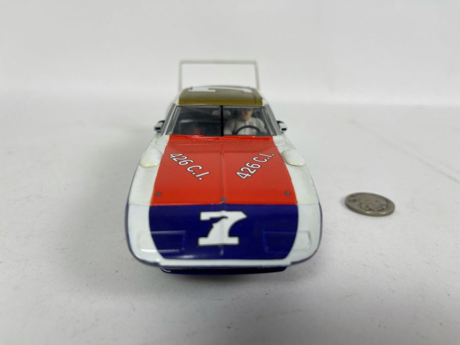 Carrera Evolution Plymouth Superbird No. 7 Slot Car [Photo 4]
