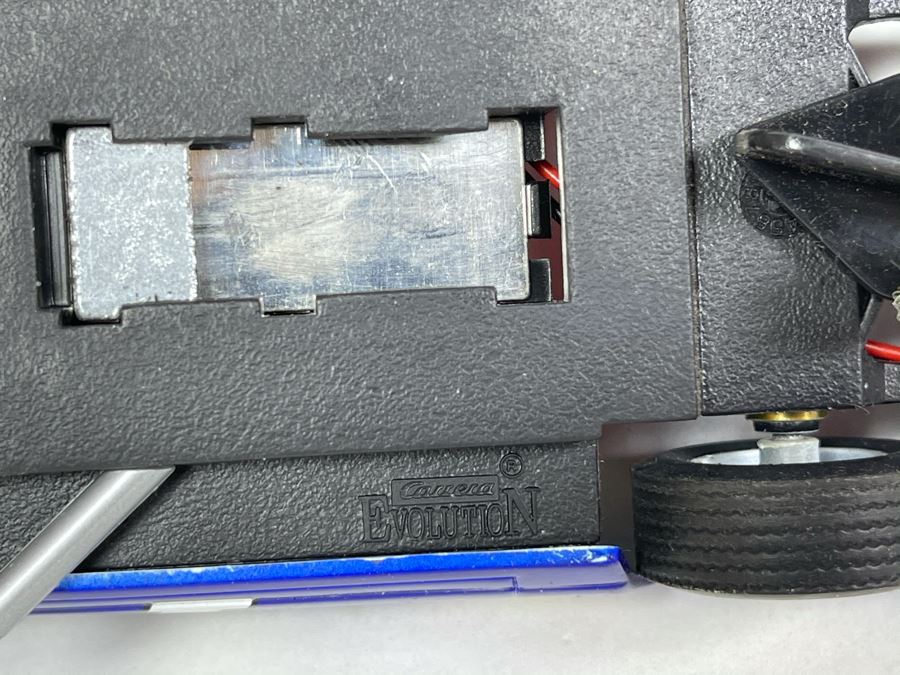 Carrera Evolution Plymouth Superbird No. 7 Slot Car [Photo 9]