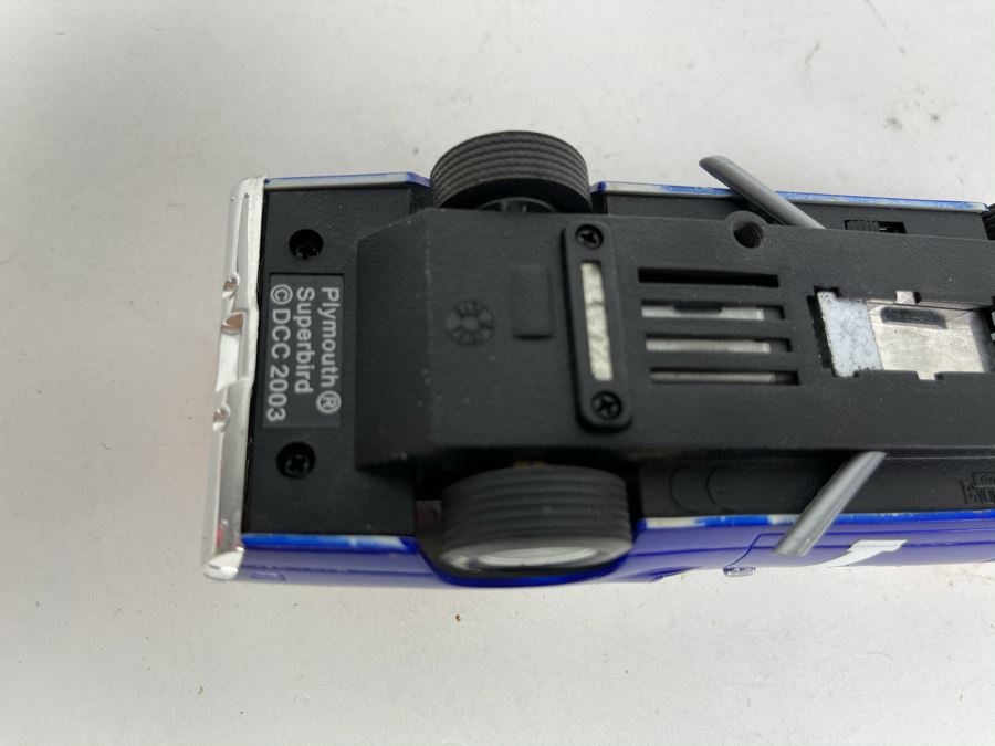 Carrera Evolution Plymouth Superbird No. 7 Slot Car [Photo 8]