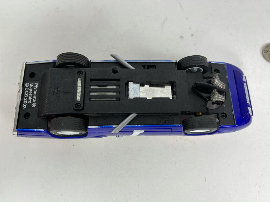 Carrera Evolution Plymouth Superbird No. 7 Slot Car [Photo 7]