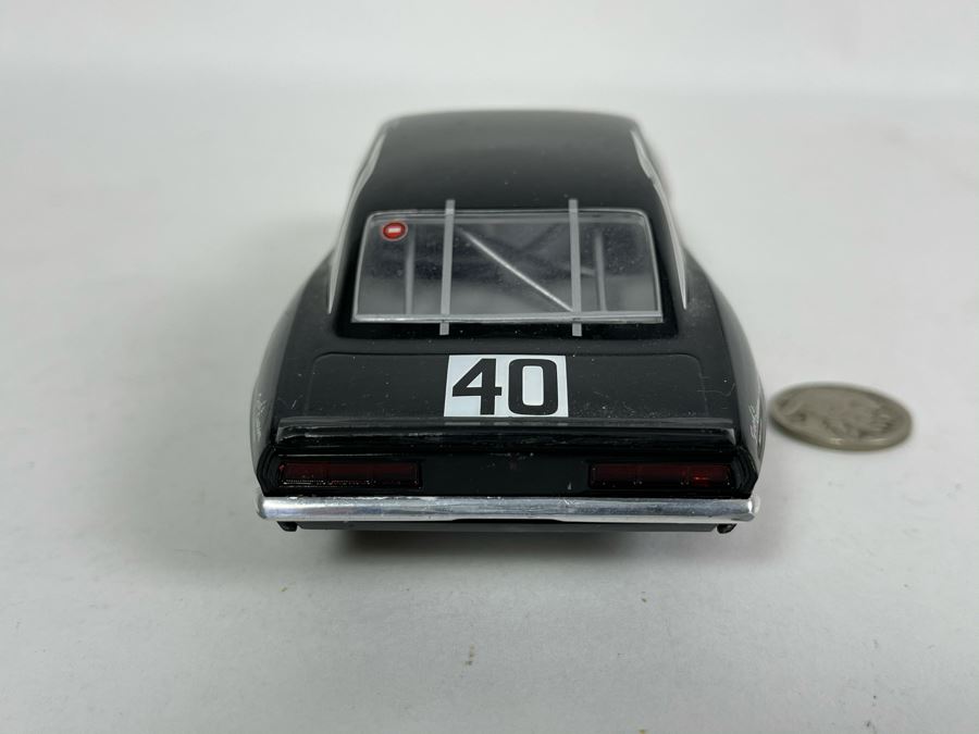 Scalextric Hornby Chevrolet Camaro No. 40 Slot Car [Photo 5]