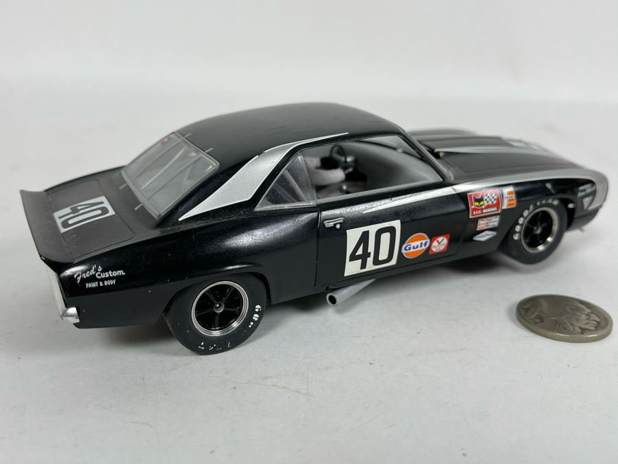 Scalextric Hornby Chevrolet Camaro No. 40 Slot Car [Photo 4]