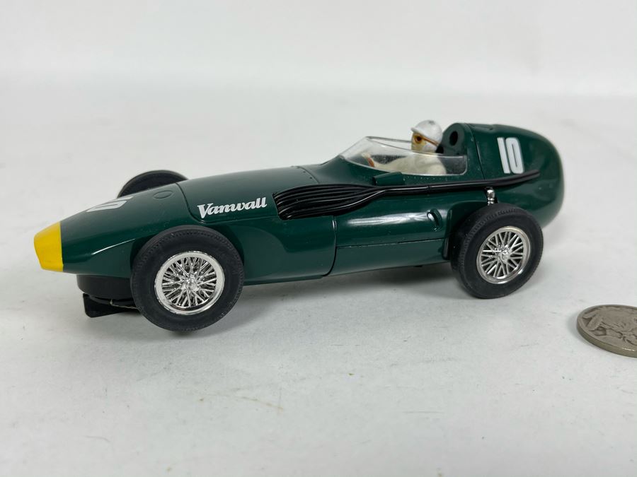 Scalextric Hornby Vanwall F1 No. 10 Slot Car [Photo 2]