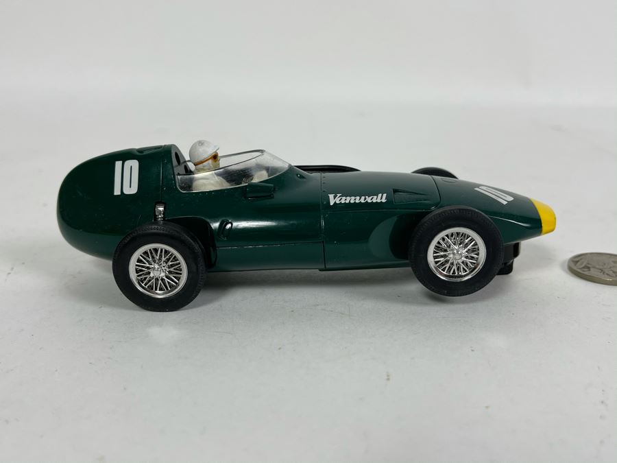 Scalextric Hornby Vanwall F1 No. 10 Slot Car [Photo 3]