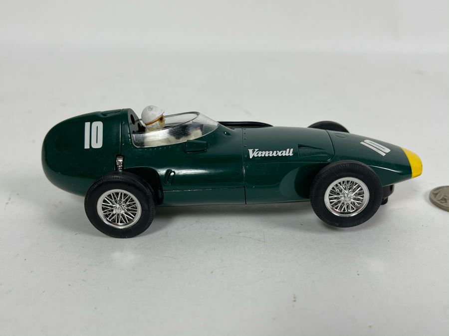 Scalextric Hornby Vanwall F1 No. 10 Slot Car [Photo 1]