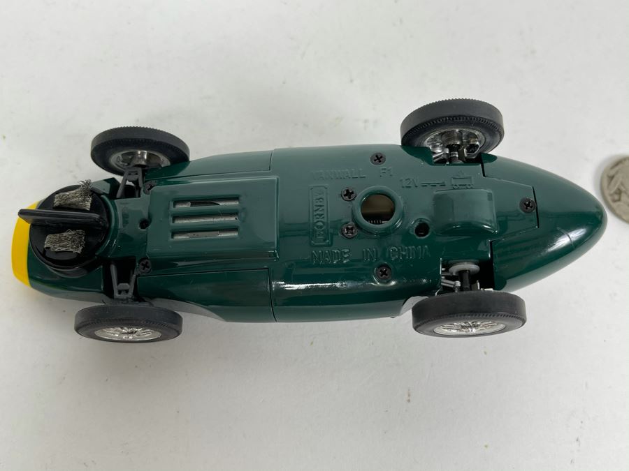 Scalextric Hornby Vanwall F1 No. 10 Slot Car [Photo 6]