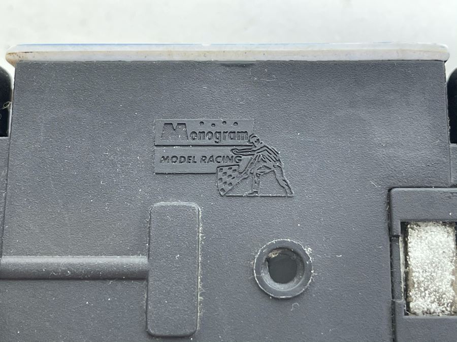 Monogram Model Racing No. 56 Blue Thunder Racing Team Slot Car [Photo 12]