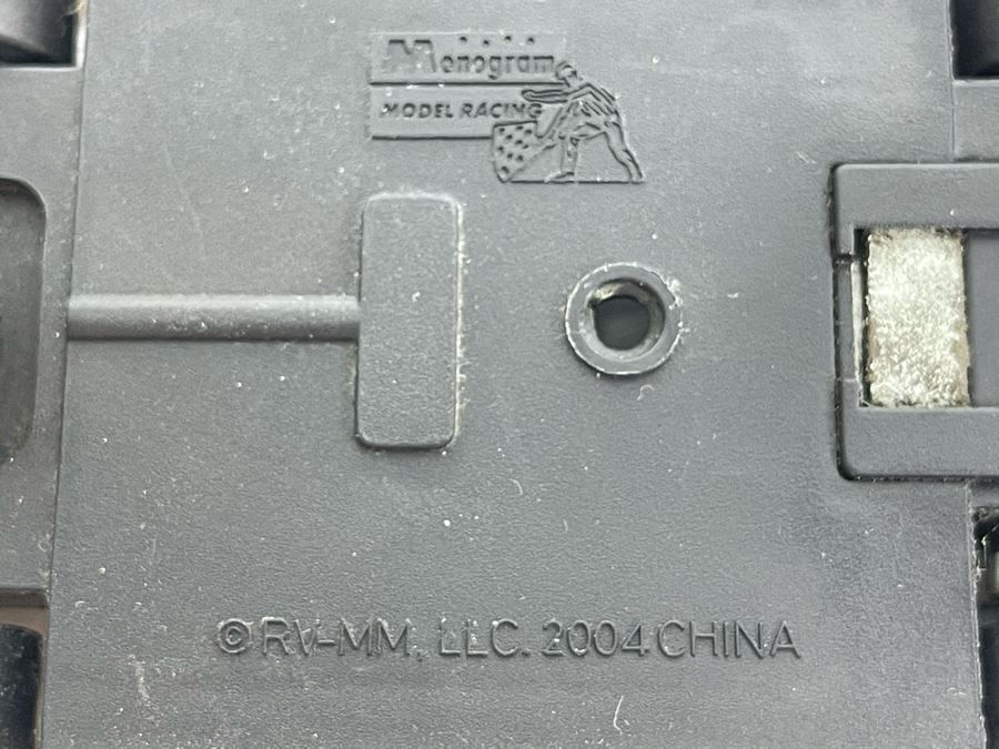 Monogram Model Racing No. 56 Blue Thunder Racing Team Slot Car [Photo 11]