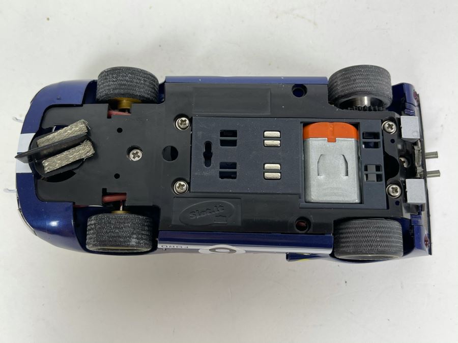 Slot.it Ford No. 6 Slot Car [Photo 7]