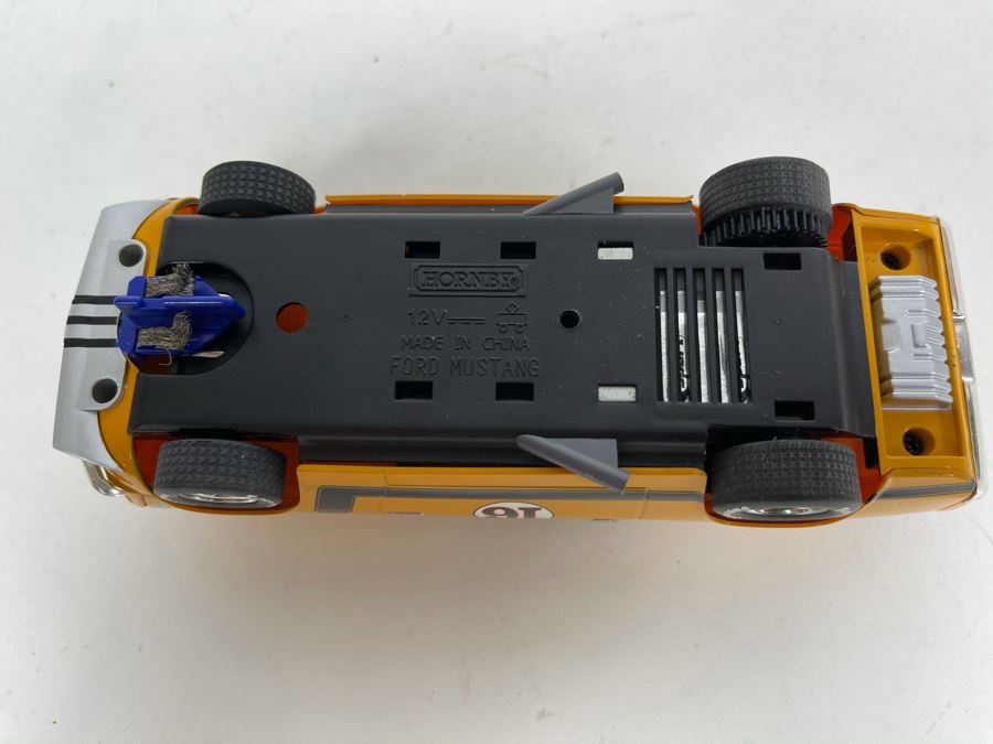 Scalextric Hornby Ford Mustang No. 16 Slot Car [Photo 8]