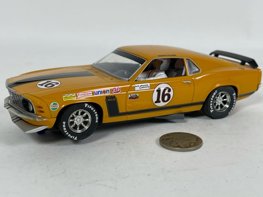 Scalextric Hornby Ford Mustang No. 16 Slot Car [Photo 3]