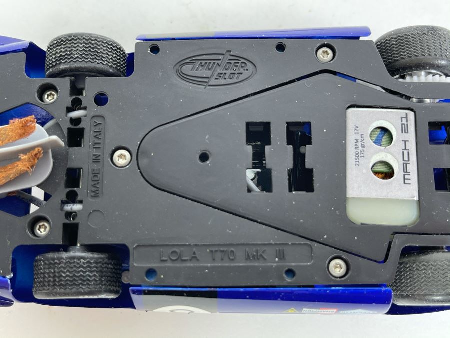 Thunderslot Lola T70 MK III Slot Car No. 8 Made In Italy [Photo 8]