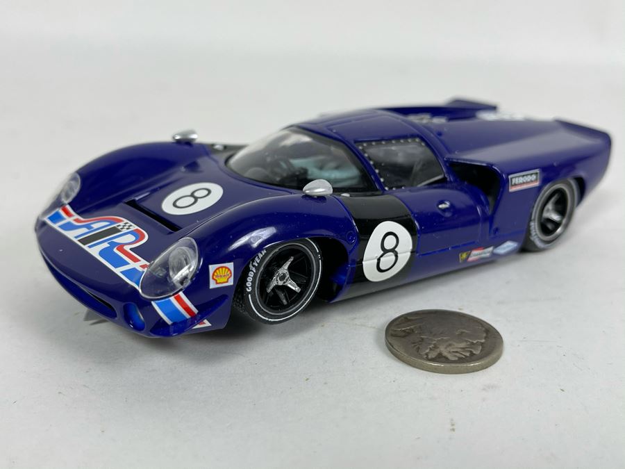 Thunderslot Lola T70 MK III Slot Car No. 8 Made In Italy [Photo 4]