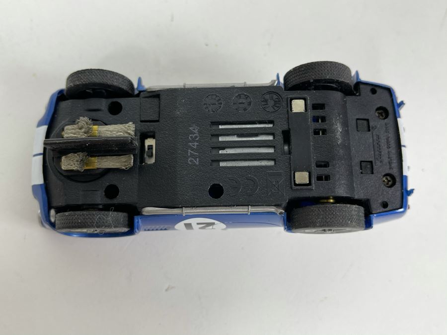 Carrera Shelby Cobra 289 No. 21 Slot Car [Photo 5]