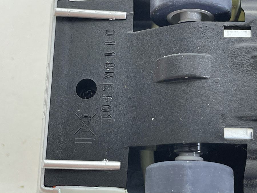 Scalextric Hornby Ford XW/XY Falcon Slot Car [Photo 9]