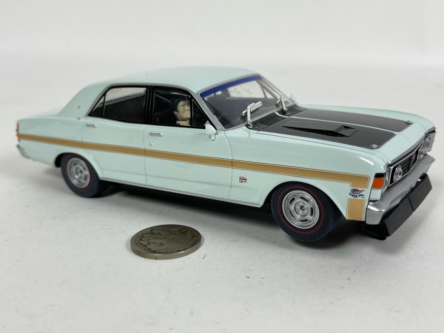 Scalextric Hornby Ford XW/XY Falcon Slot Car [Photo 3]