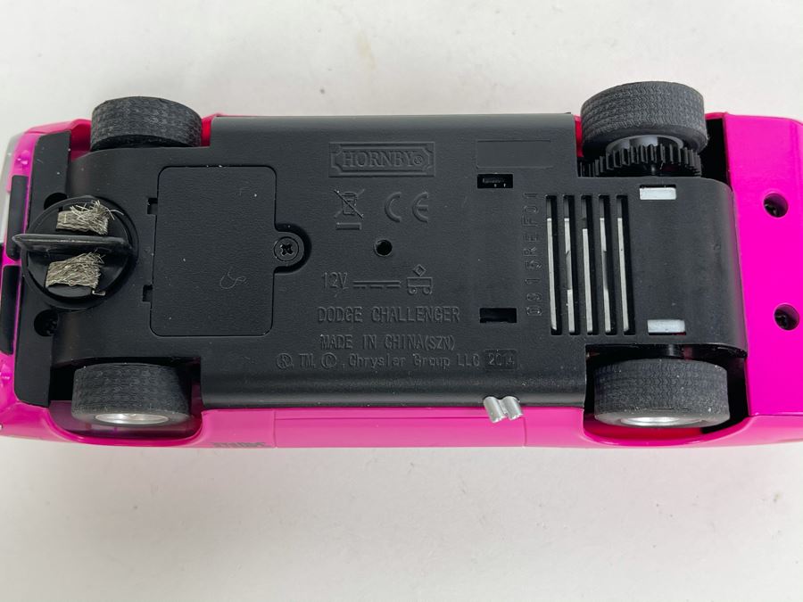 Scalextric Hornby Dodge Challenger Slot Car [Photo 7]