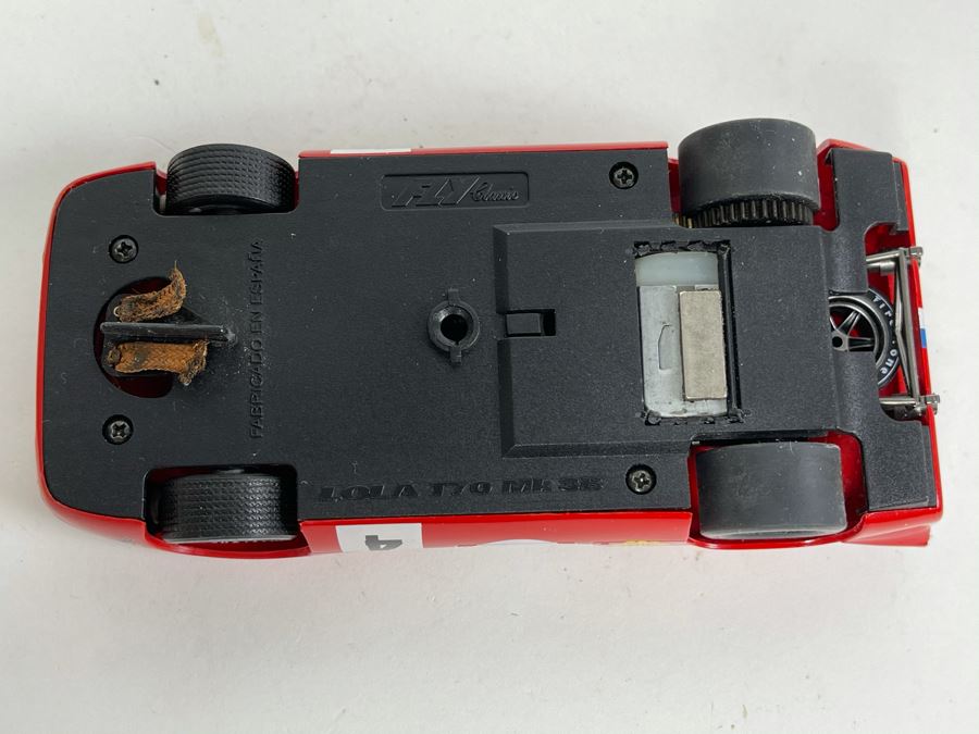 Fly Classics LOLA T70 Mk 3B Slot Car [Photo 7]