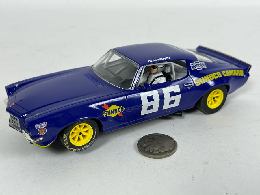 Chevrolet Camaro No. 86 Slot Car [Photo 3]
