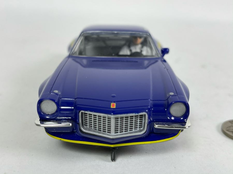 Chevrolet Camaro No. 86 Slot Car [Photo 5]