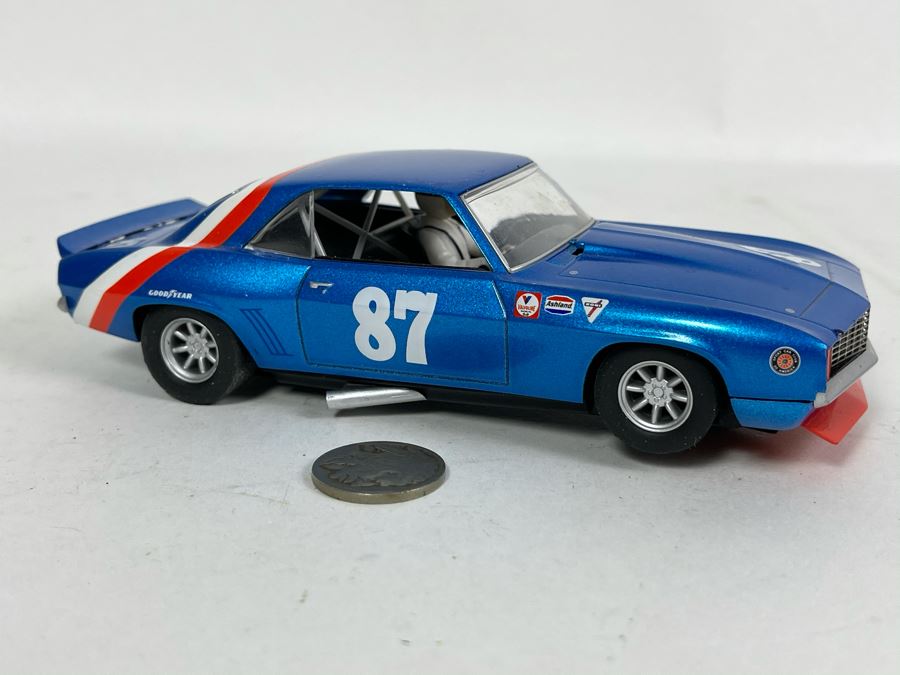 Scalextric Hornby 1969 Chevrolet Camaro No. 87 Slot Car [Photo 3]