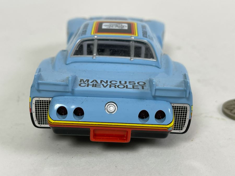 Revell Monogram Model Racing No. 76 Mancuso Chevrolet Corvette Slot Car [Photo 6]