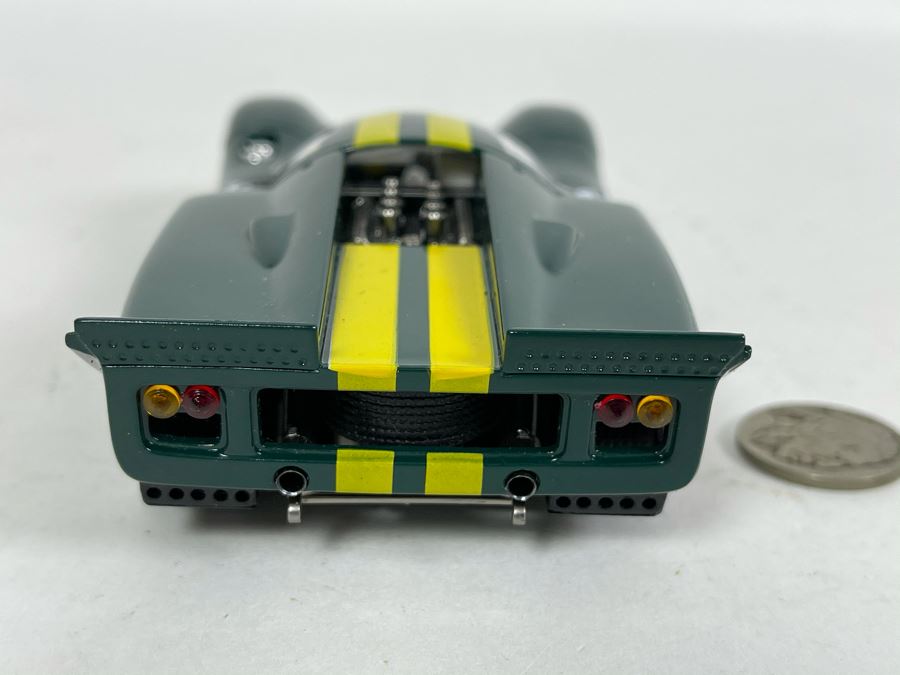 Fly Classic LOLA T70 Mk 3b No. 34 Slot Car [Photo 5]
