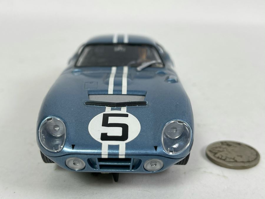 Revell Monogram Model Racing No. 5 Cobra Daytona Coupe Slot Car [Photo 4]