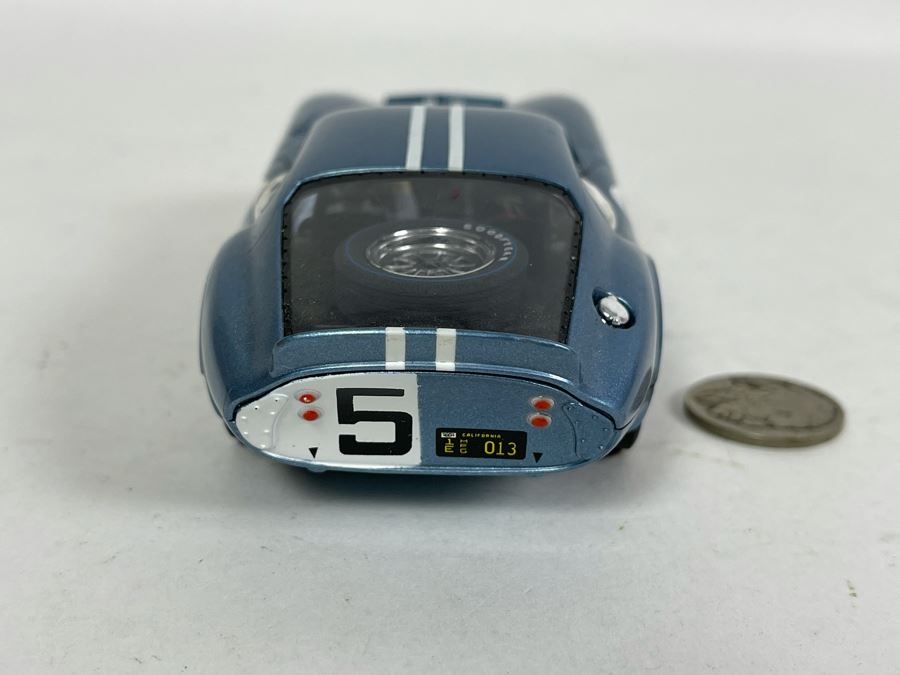 Revell Monogram Model Racing No. 5 Cobra Daytona Coupe Slot Car [Photo 5]