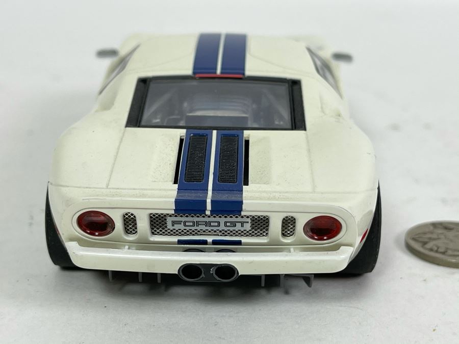 Scalextric Hornby Ford GT Slot Car [Photo 7]