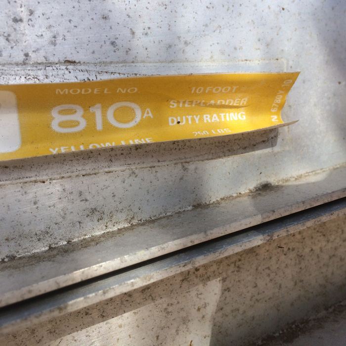 Large Keller Industrial 10' Aluminum Ladder [Photo 9]