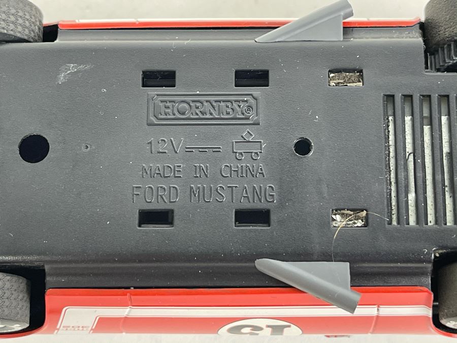 Scalextric Hornby Ford Mustang No. 15 Slot Car [Photo 6]