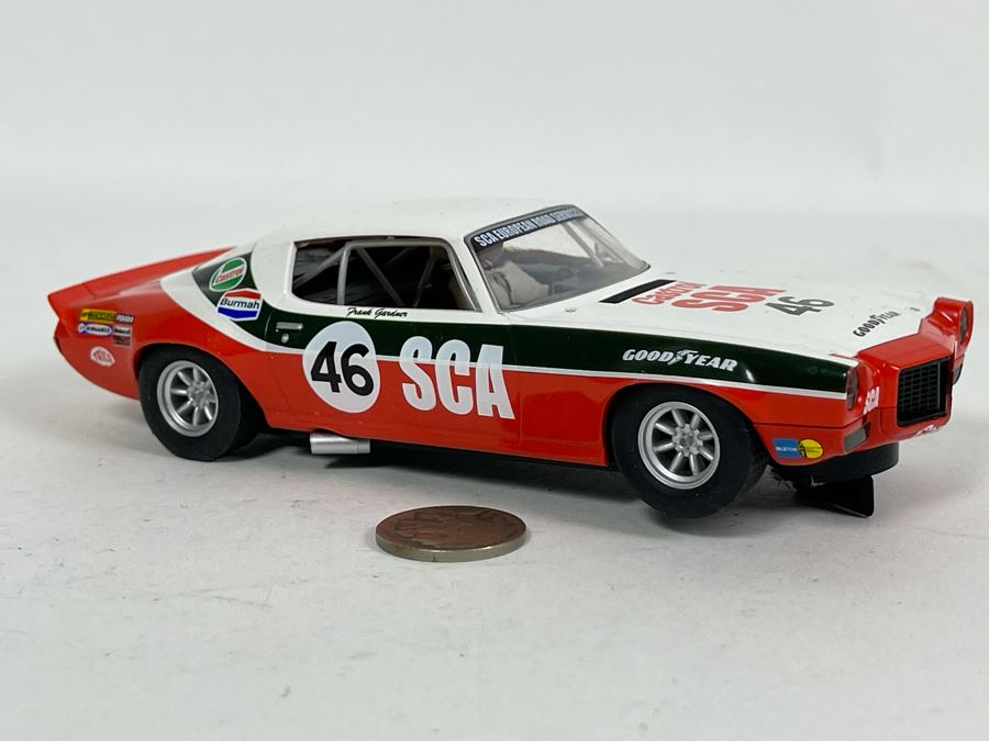 Scalextric Hornby 1970 Chevrolet Camaro No. 46 Slot Car [Photo 3]