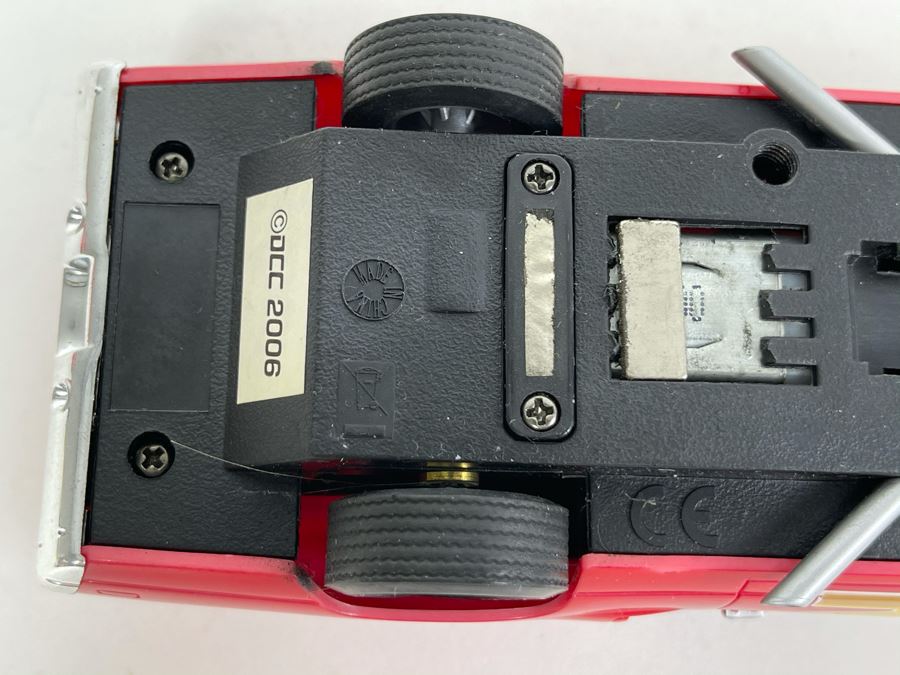 Carrera Evolution Plymouth Road Runner No. 32 Slot Car [Photo 7]