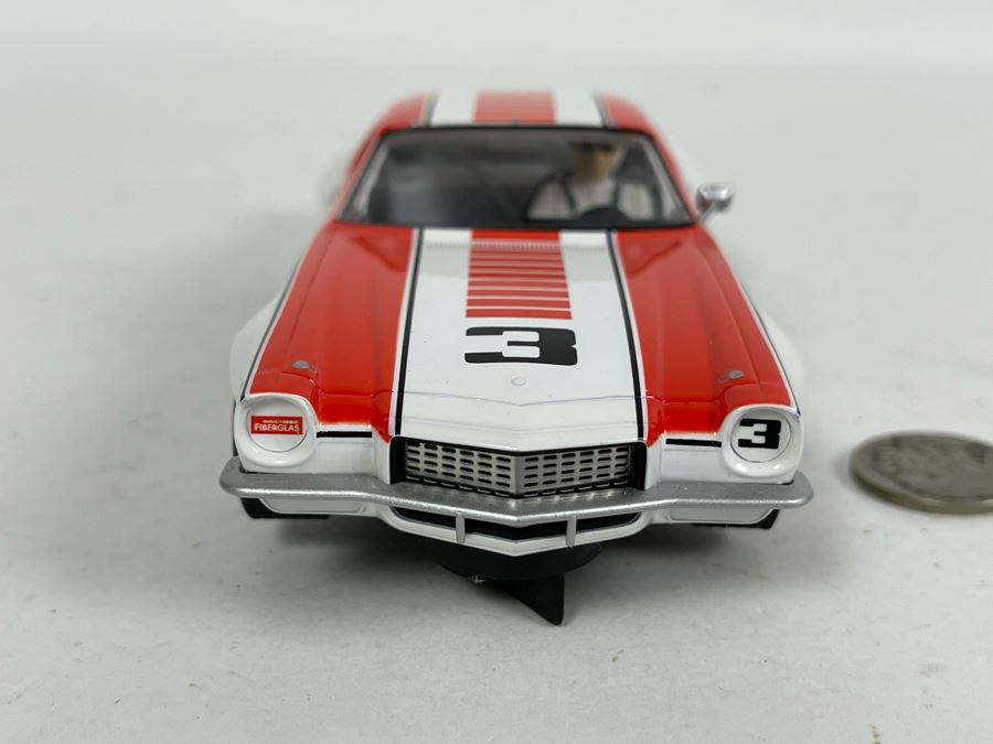 Scalextric Hornby 1970 Chevrolet Camaro Slot Car [Photo 4]