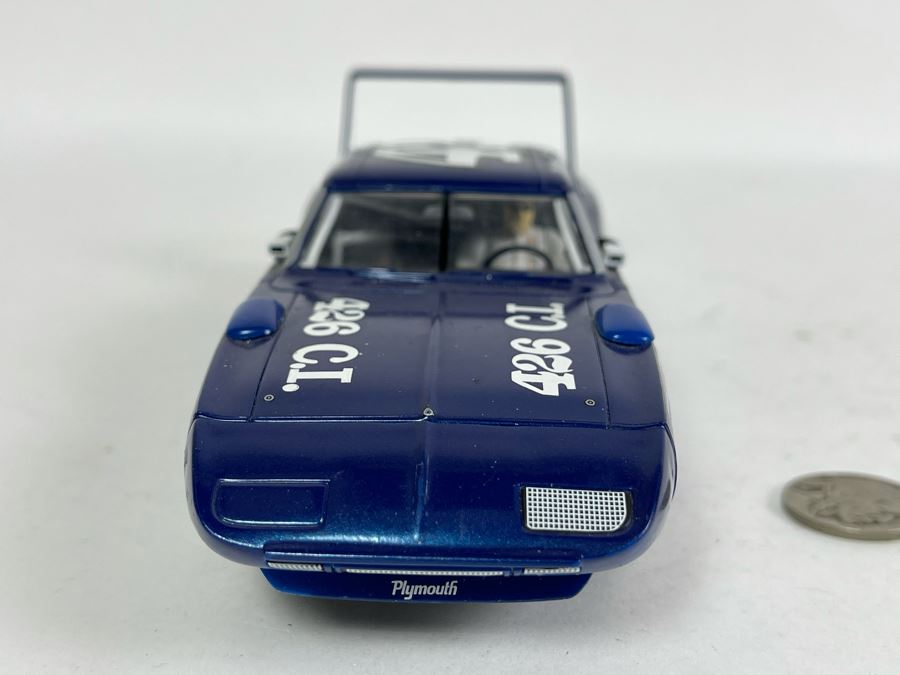 Carrera Evolution Dan Gurney Plymouth Superbird No. 42 Slot Car [Photo 4]