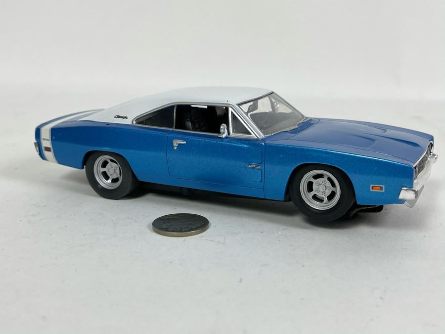 Carrera Evolution Charger 500 Slot Car With California Plates 'TERMINATR' [Photo 4]