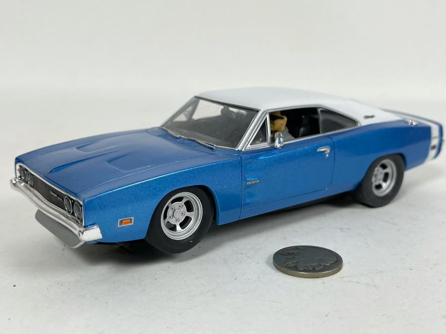 Carrera Evolution Charger 500 Slot Car With California Plates 'TERMINATR' [Photo 3]
