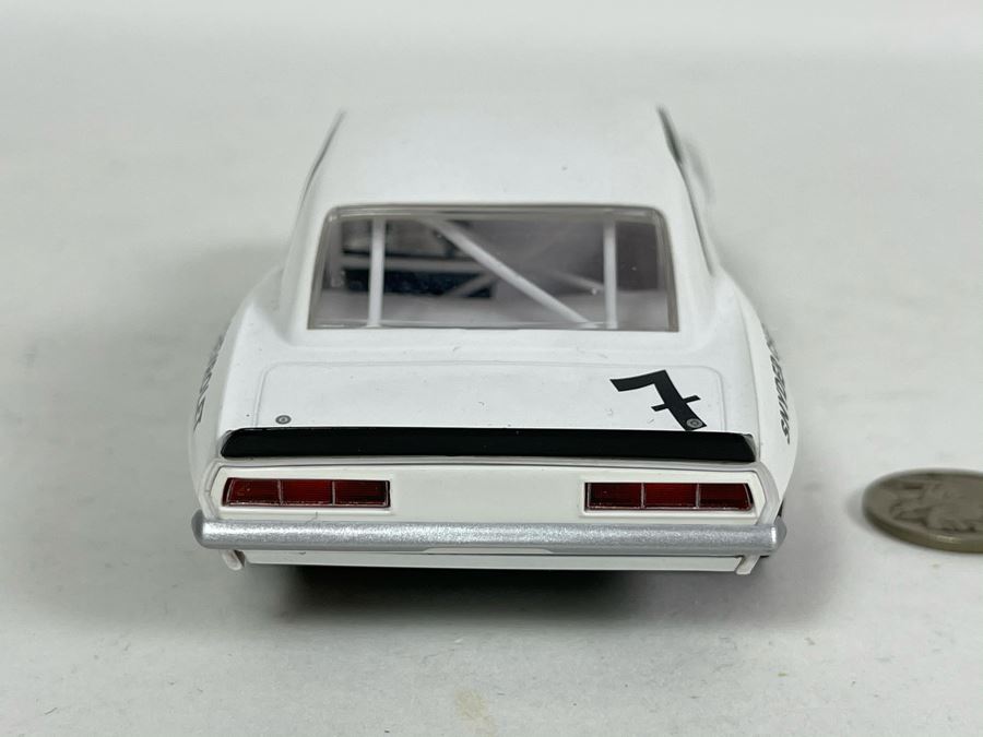 Scalextric Hornby 1969 Chevrolet Camaro No. 7 Slot Car [Photo 5]