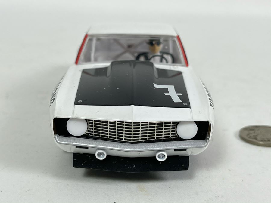 Scalextric Hornby 1969 Chevrolet Camaro No. 7 Slot Car [Photo 4]