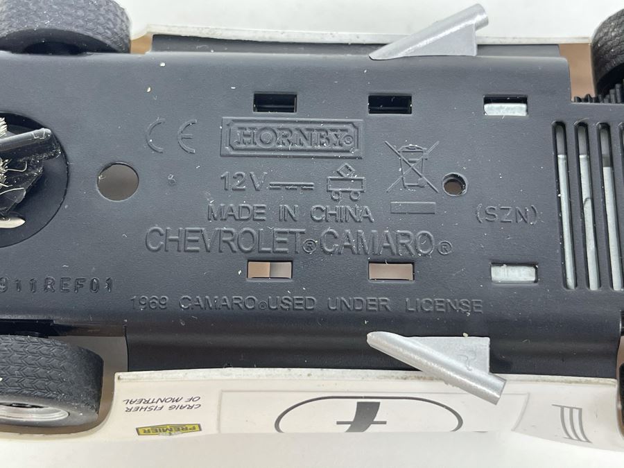 Scalextric Hornby 1969 Chevrolet Camaro No. 7 Slot Car [Photo 7]